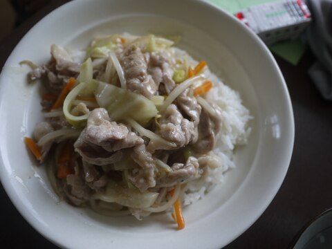 キャベツで中華丼風